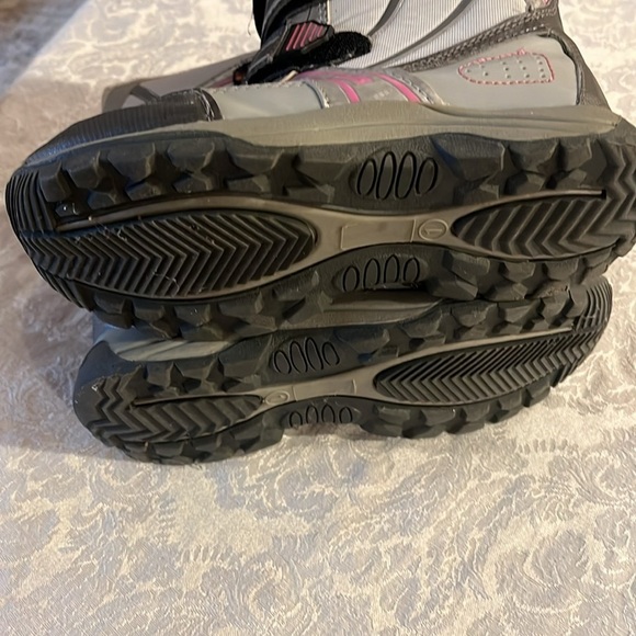 Totes snow boots attic size 1 - Picture 7 of 8